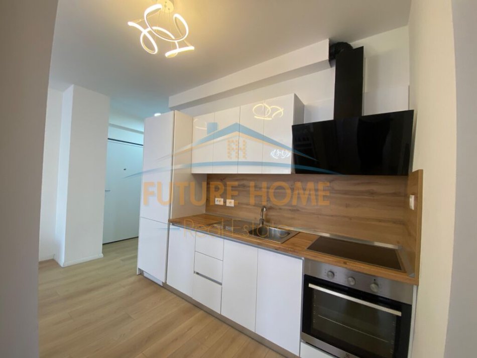 Tirane, jepet me qera apartament 1+1 Kati 3, 60 m² 600 € (21 Dhjetori, prane Hotel Mondial)