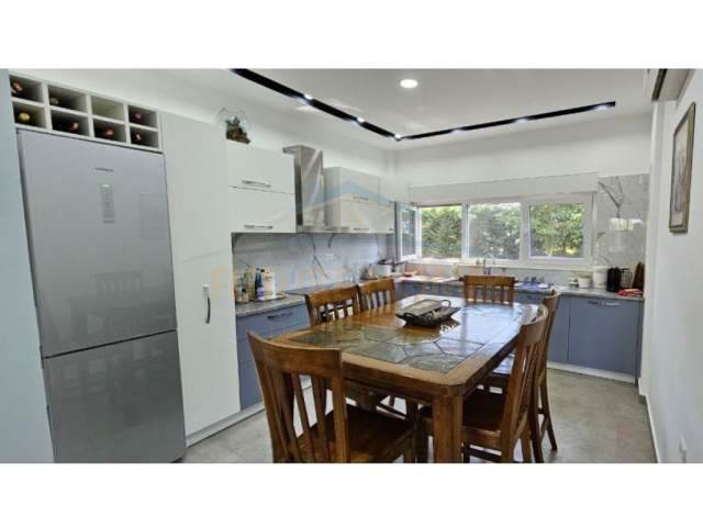 Durres, shes Vile 625 m² 680.000 Euro (Gjiri i Lalzit)