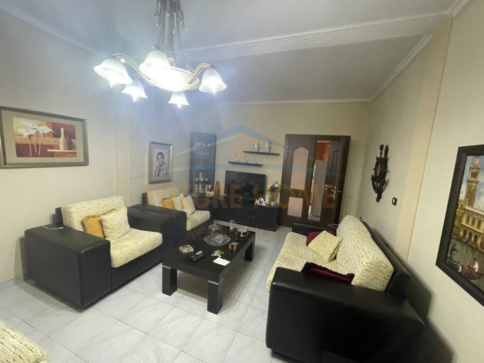 Durres, shitet shtepi 2 Katshe Kati 0, 650 m² 190.000 € (Shkozet, Durres)