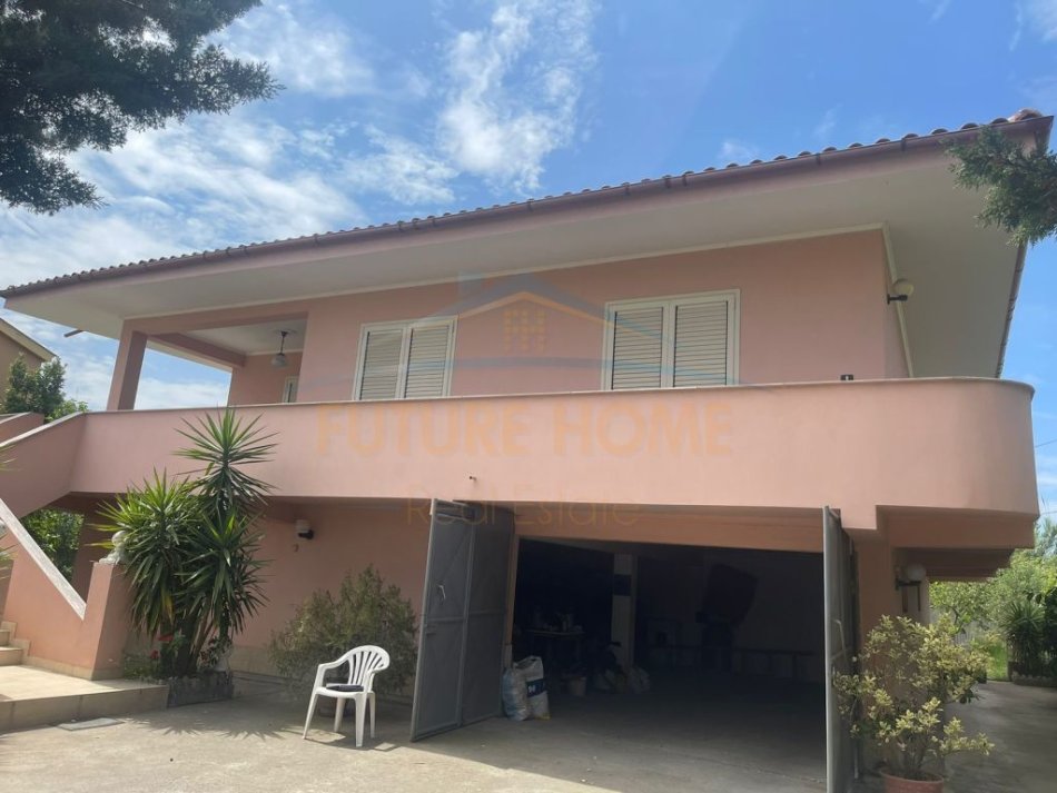Durres, shitet shtepi 2 Katshe Kati 0, 650 m² 190.000 € (Shkozet, Durres)