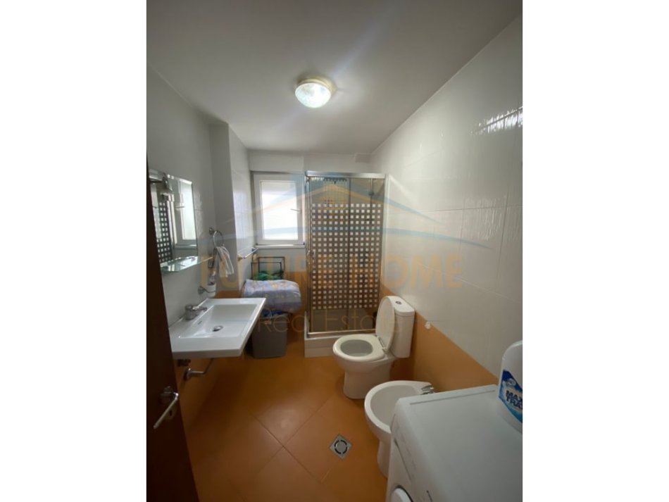 Tirane, shitet apartament 2+1+Ballkon Kati 6, 110 m² 172.000 € (21 Dhjetori)