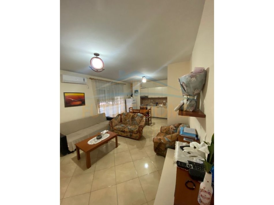 Tirane, shitet apartament 2+1+Ballkon Kati 6, 110 m² 172.000 € (21 Dhjetori)