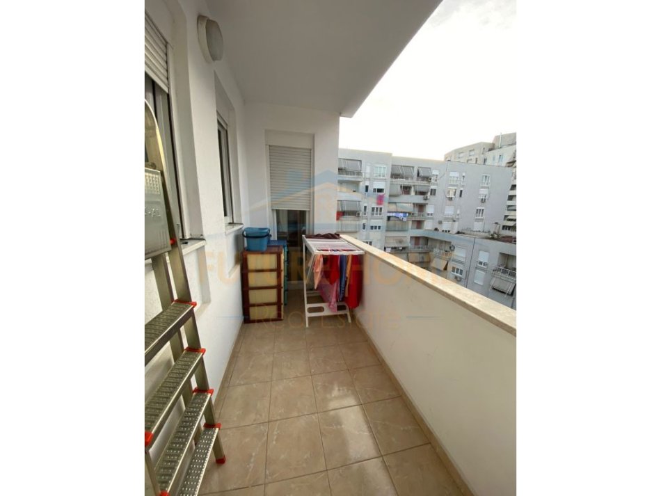 Tirane, shitet apartament 2+1+Ballkon Kati 6, 110 m² 172.000 € (21 Dhjetori)