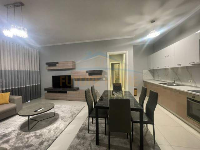 Tirane, jepet me qera apartament 2+1+BLK Kati 3, 126 m² 900 Euro (Koppleksi Deliorgji)