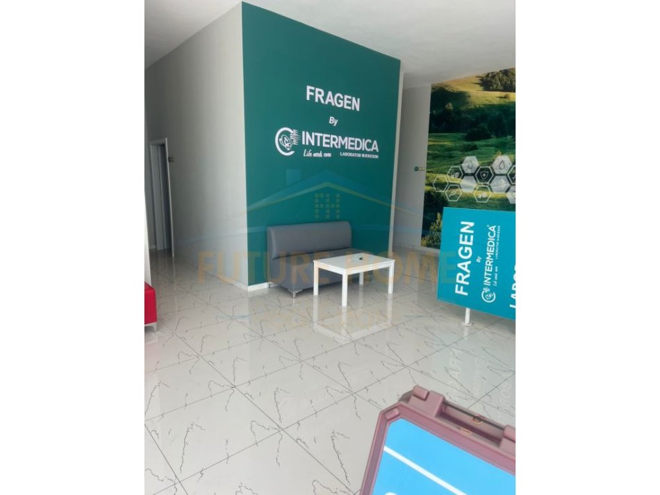 Durres, jepet me qera ambjent biznesi Kati 0, 115 m² (Rruga Portit, Durres)