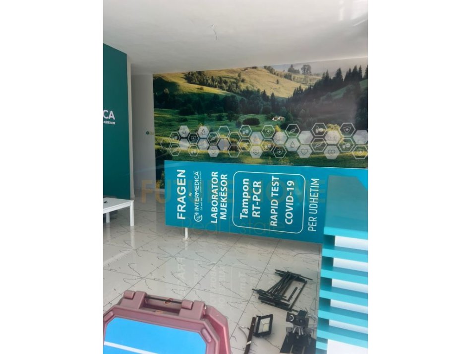 Durres, jepet me qera ambjent biznesi Kati 0, 115 m² (Te Rruga Portit, Durres)