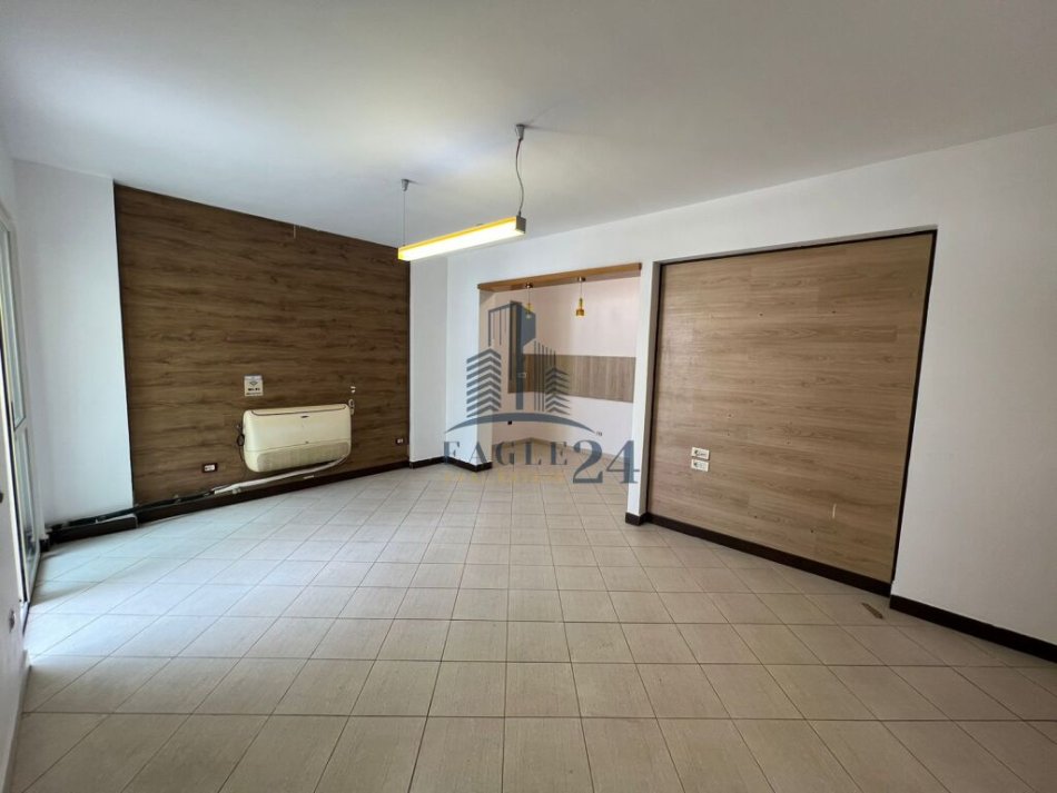 Tirane, shitet apartament 2+1+Ballkon Kati 11, 117 m² 170.000 € (ish parku)