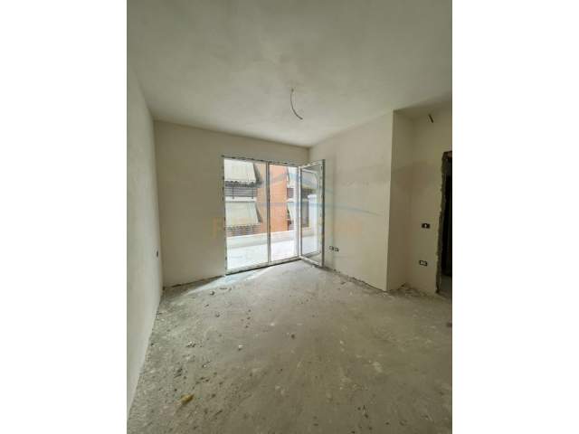 Tirane, shes apartament 2+1+BLK Kati 2, 104 m² 181.000 Euro (Liqeni i Thate)