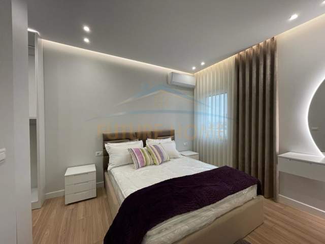 Tirane, shes apartament 2+1+BLK Kati 9, 110 m² 225.000 Euro (Komuna e Parisit)