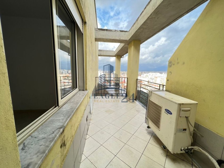 Tirane, shitet apartament 2+1+Ballkon Kati 11, 117 m² 170.000 € (ish parku)