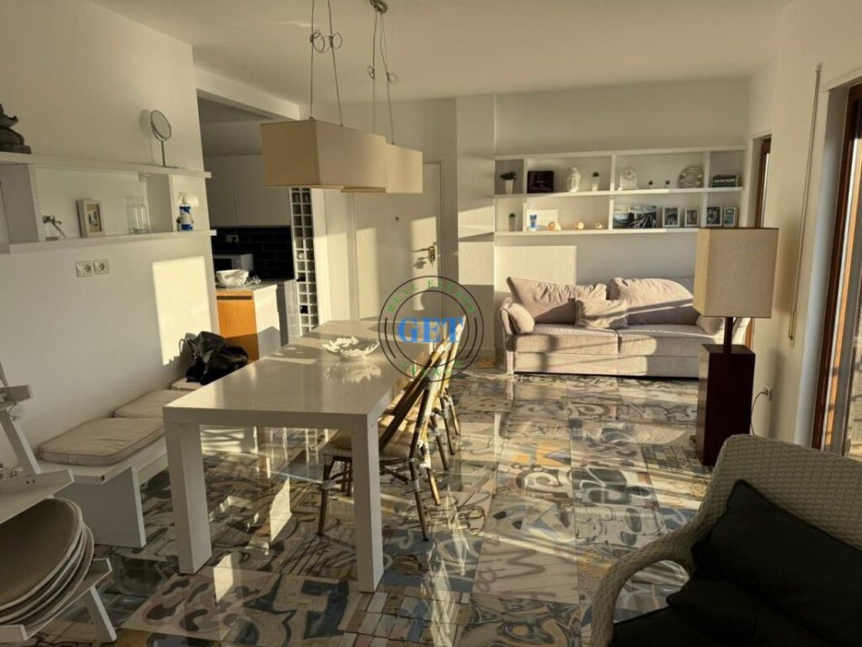 SHITET, APARTAMENT 2+1+2 ME VERANDE, NE CURRILA, DURRES.