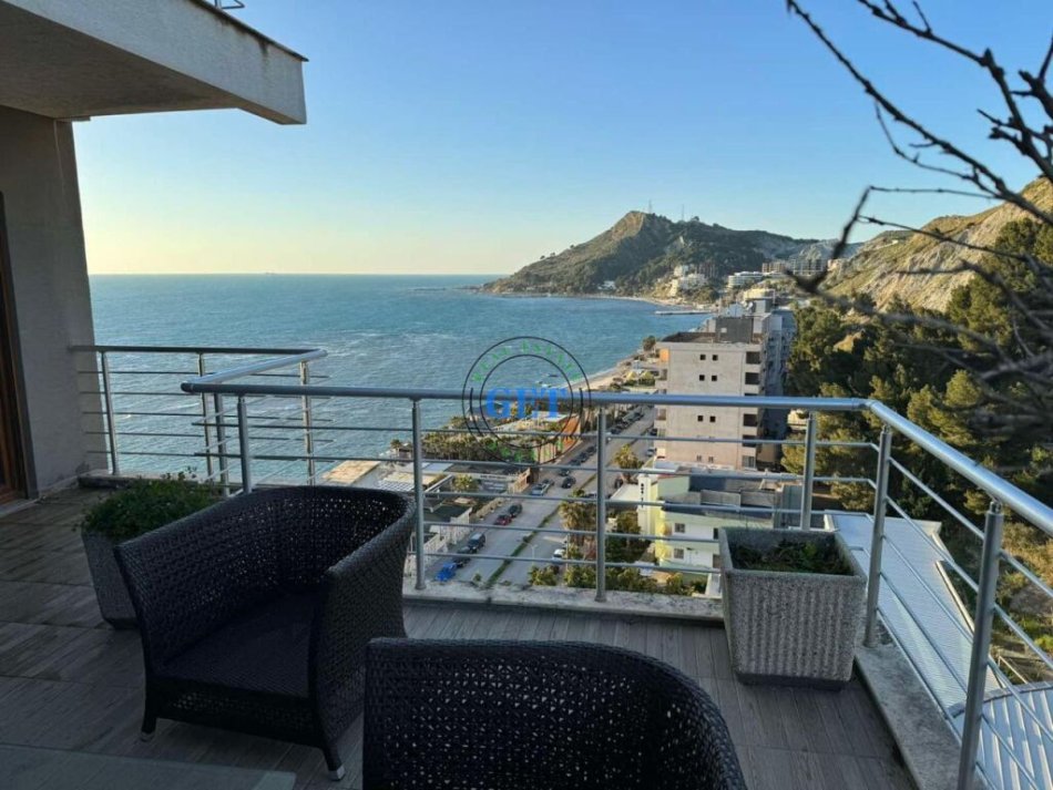 SHITET, APARTAMENT 2+1+2 ME VERANDE, NE CURRILA, DURRES.