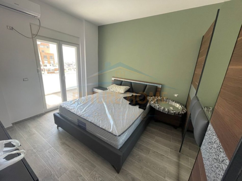 Durres, shitet apartament 2+1 Kati 7, 86 m² 135.000 € (Plazh rrota e kuqe, Durres.)