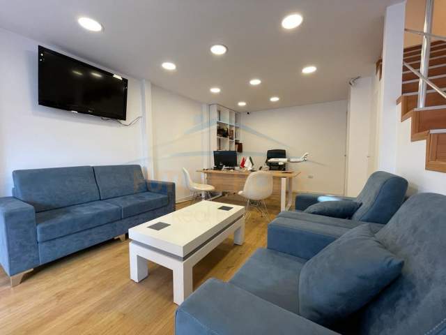 Tirane, jepet me qera zyre Kati 0, 40 m² 800 Euro (Rruga e Kavajes)