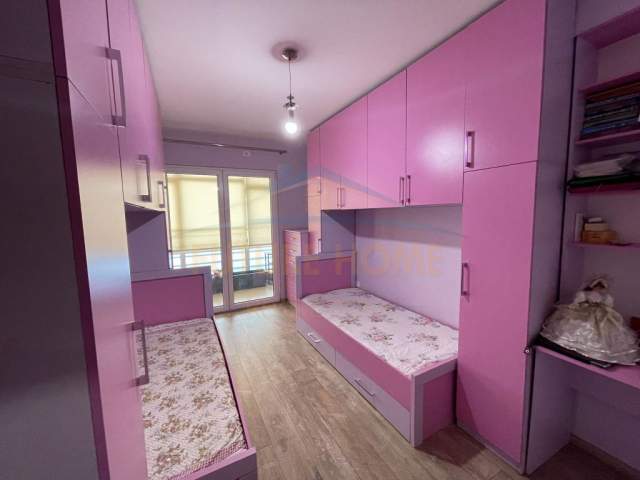 Tirane, shitet apartament 2+1 Kati 2, 111 m² 128.000 Euro (UNAZA E RE)