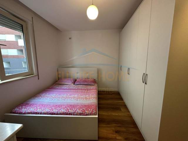 Tirane, jepet me qera apartament Kati 2, 100 m² 600 Euro (liqeni i thate)