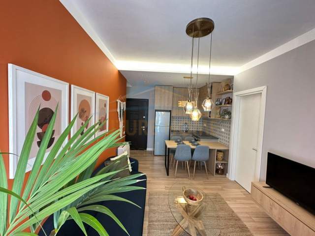 Tirane, jepet me qera apartament Kati 7, 64 m² 1.150 Euro (Rruga e Barrikadave)