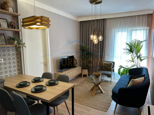 Tirane, jepet me qera apartament Kati 7, 64 m² 1.150 Euro (Rruga e Barrikadave)