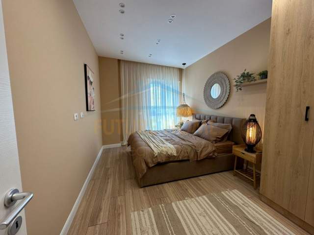 Tirane, jepet me qera apartament Kati 7, 64 m² 1.150 Euro (Rruga e Barrikadave)