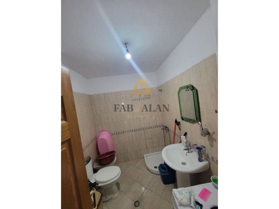 Tirane, shitet apartament 1+1 Kati 1, 60 m² 88.000 € (RRUGA 5 MAJI)