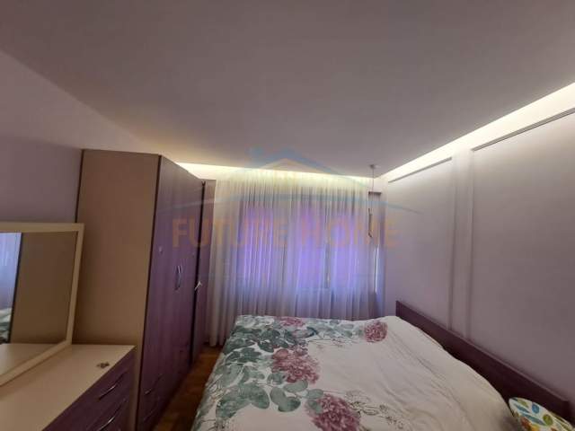 Durres, jepet me qera apartament 2+1 Kati 1, 90 m² 700 Euro (VILA E ZOGUT)
