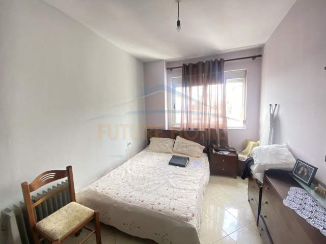 Tirane, shitet apartament 2+1 Kati 9, 100.000 Euro (Yzberisht)