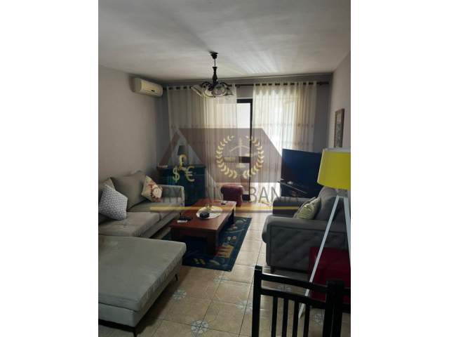 Tirane, jepet me qera apartament 2+1+BLK Kati 3, 85 m² 350 Euro (Perballe Ministrise se Jashtme)
