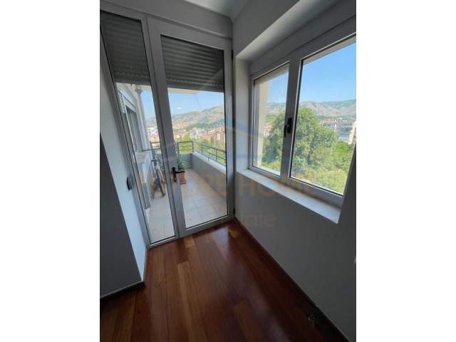 Korce, shitet apartament 2+1+BLK Kati 7, 150 m² 73.000 Euro (Lagjia 9, Korçë.)