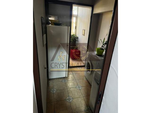 Tirane, jepet me qera apartament 2+1+BLK Kati 3, 85 m² 350 Euro (Perballe Ministrise se Jashtme)