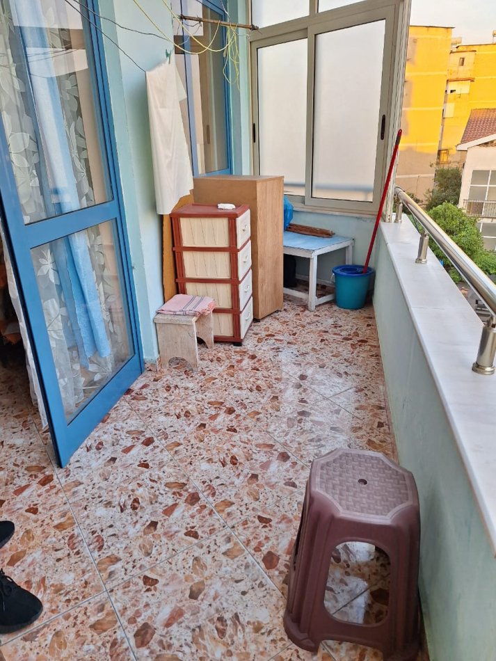 Tirane, shitet apartament 1+1 Kati 4, 130.000 € (Rruga e Elbasanit)