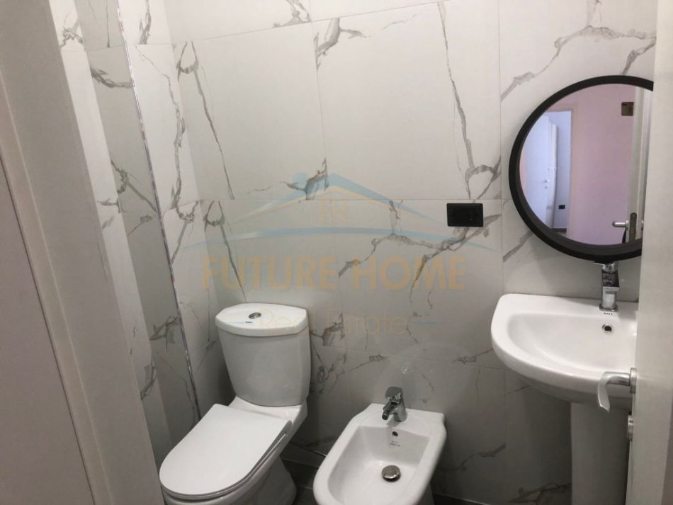 Durres, jepet me qera apartament 1+1, Kati 2, 60 m² 250 € (Nishtulla)