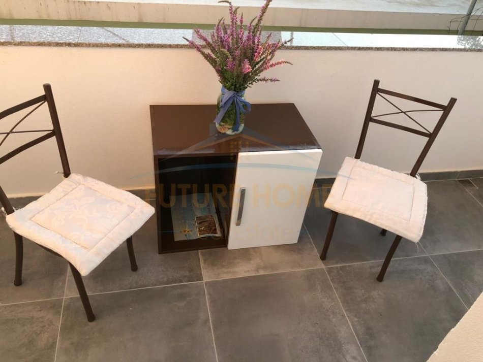Durres, jepet me qera apartament 1+1, Kati 2, 60 m² 250 € (Nishtulla)