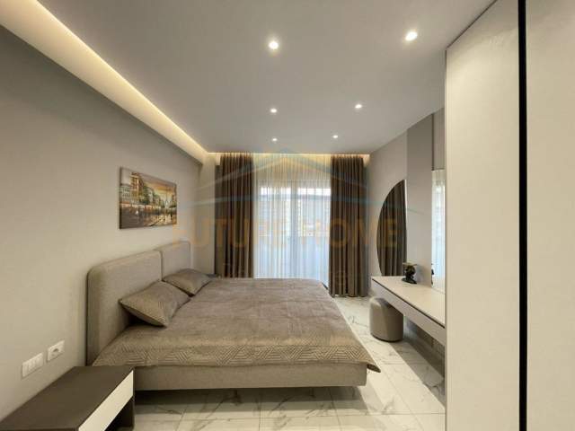 Tirane, shes apartament 1+1+BLK Kati 6, 74 m² 125.000 Euro (Unaza e Re)
