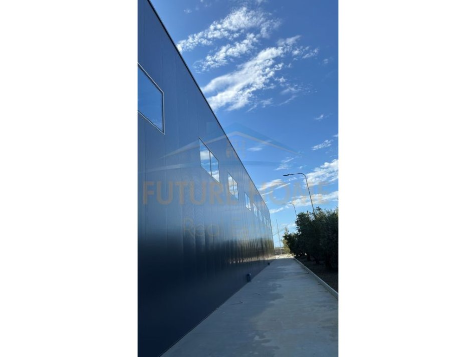 Durres, jepet me qera magazine Kati 0, 2.000 m² (Shenavlash, Durres.)