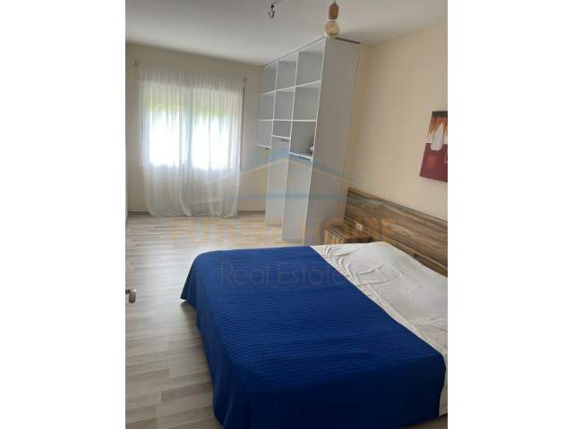 Tirane, jepet me qera apartament 1+1+BLK Kati 2, 82 m² 350 Euro (fresk)