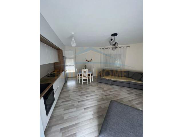 Tirane, jepet me qera apartament 1+1+BLK Kati 2, 82 m² 350 Euro (fresk)