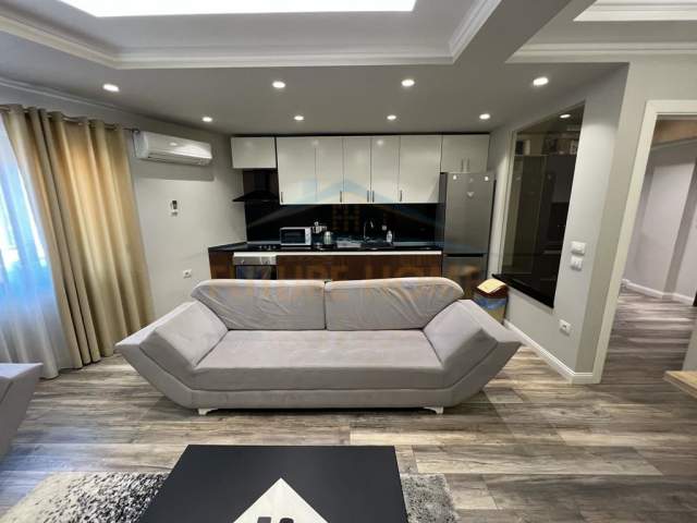 Korce, shitet apartament 2+1+BLK Kati 5, 100 m² 100.000 Euro (Lagjia 7, Korçë)