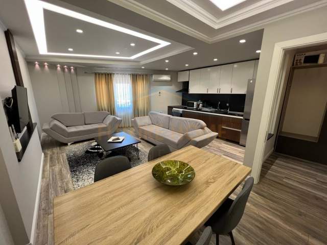 Korce, shitet apartament 2+1+BLK Kati 5, 100 m² 100.000 Euro (Lagjia 7, Korçë)