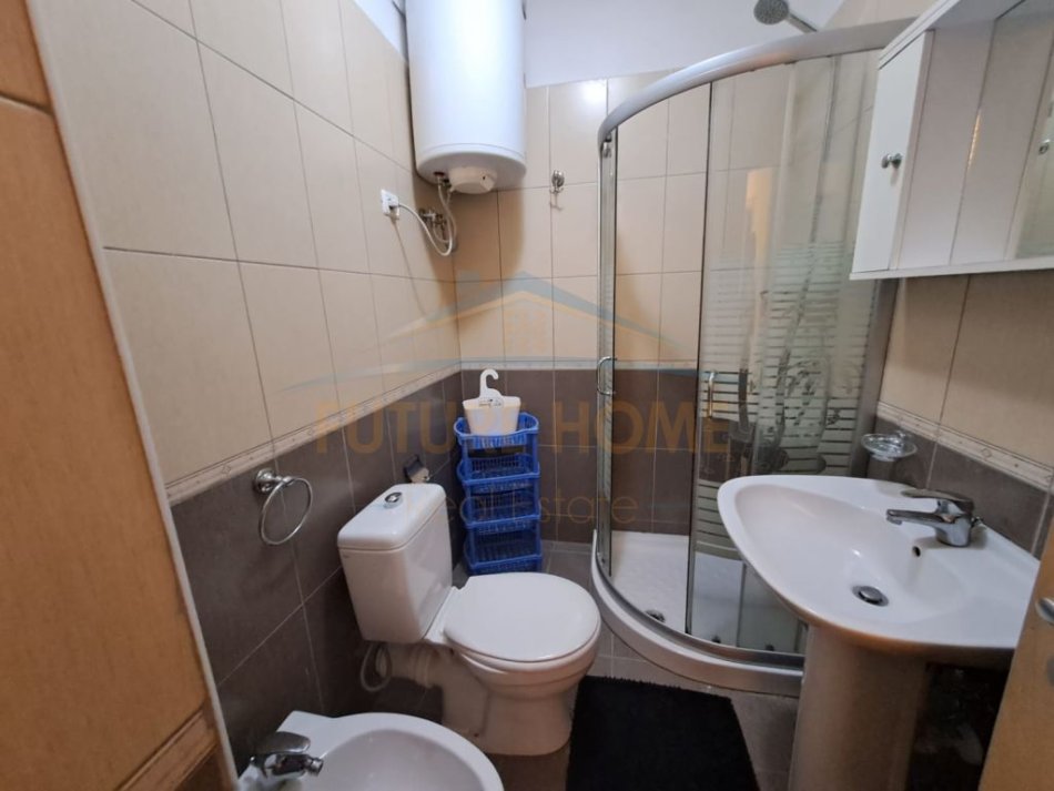 Durres, jepet me qera apartament 2+1 Kati 10, 85 m² 500 € 
