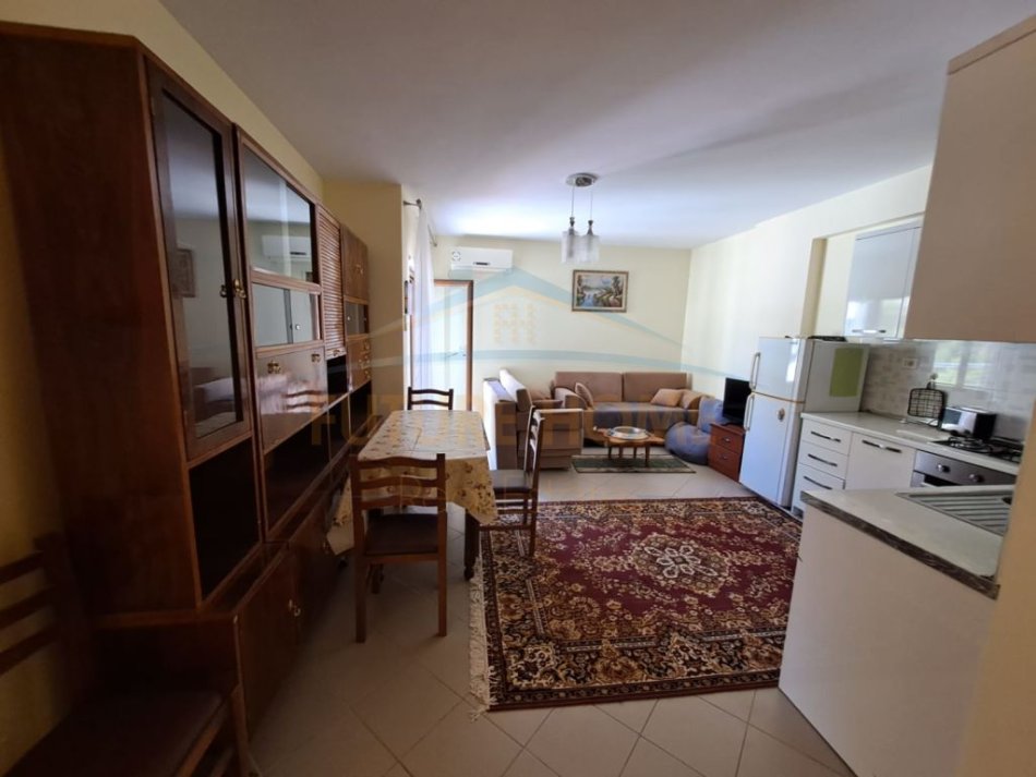 Durres, jepet me qera apartament 2+1 Kati 10, 85 m² 500 € 