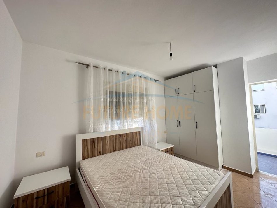 Durres, jepet me qera apartament 2+1 Kati 2, 84 m² 300 € (Plazh Iliria, Durres)