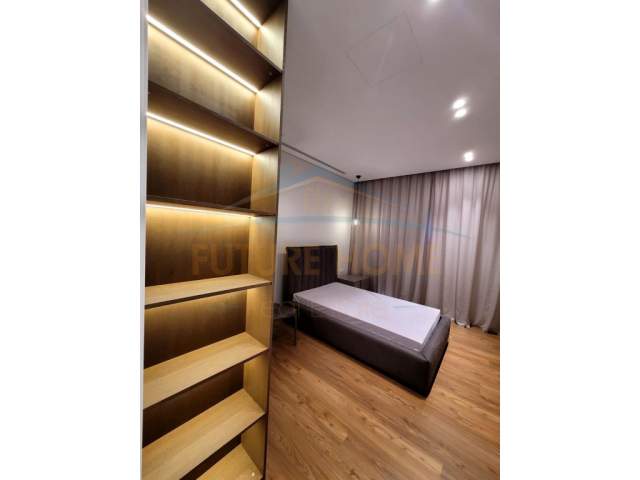 Tirane, jepet me qera Vile 180 m² 3.500 Euro (Mandarine Drive)