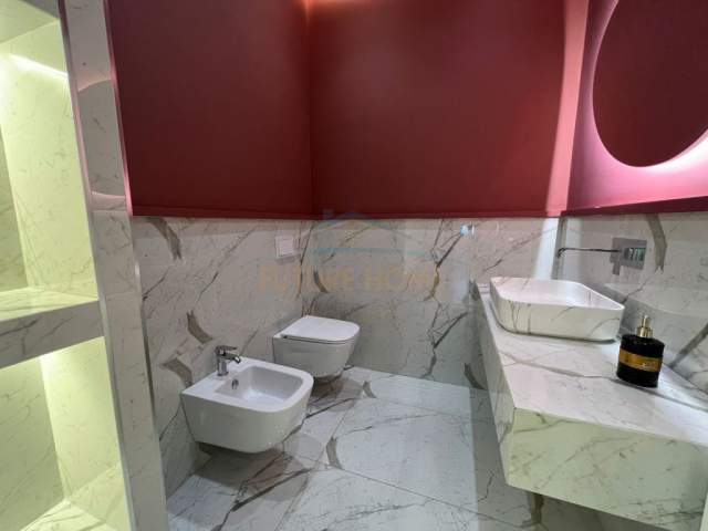 Tirane, jepet me qera apartament 2+1+BLK Kati 5, 180 m² 1.600 Euro (Kopshti Zoologjik)