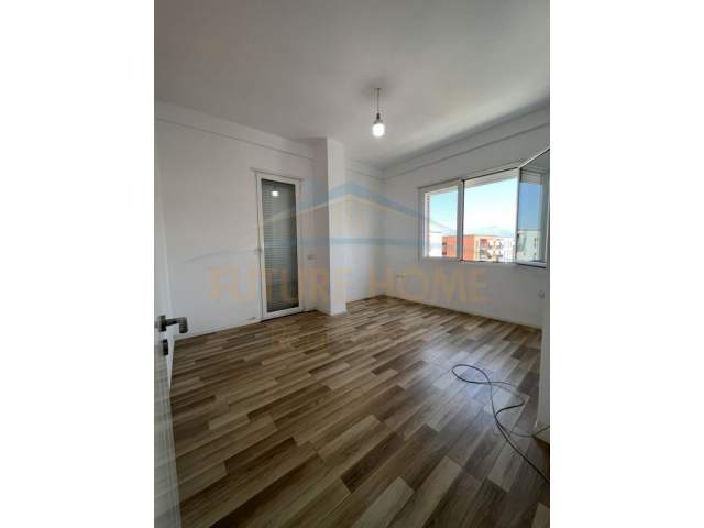 Tirane, jepet me qera 1+1+BLK Kati 5, 73 m² 650 Euro