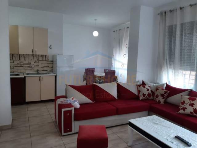 Tirane, jepet me qera apartament 2+1+BLK Kati 8, 116 m² 450 Euro (unaza e re)