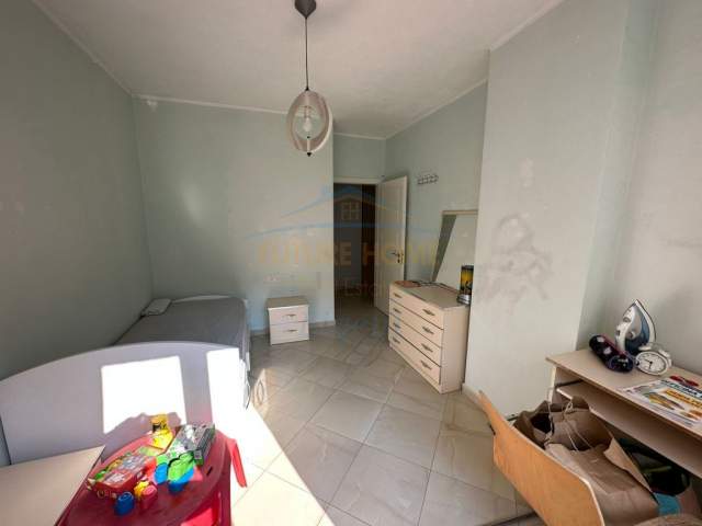 Tirane, shes apartament 2+1+BLK Kati 5, 98 m² 108.000 Euro (Unaza e Re)