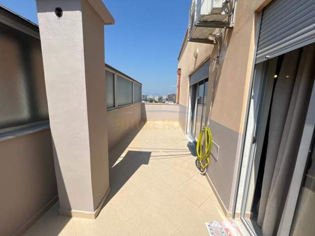 Tirane, jepet me qera apartament 2+1 Kati 7, 112 m² 700 Euro (Parku)