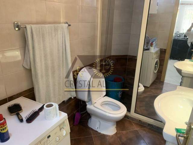 Tirane, jepet me qera apartament 3+1 Kati 1, 130 m² 600 Euro (Rruga "Mine Peza")