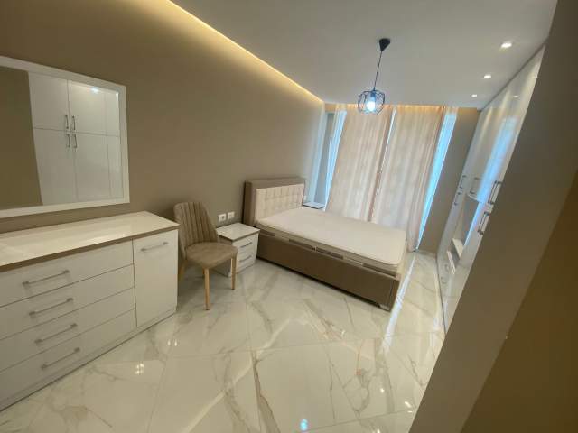 Tirane, jepet me qera apartament 2+1+BLK Kati 6, 89 m² 450 Euro (ish Fusha Aviacionit)