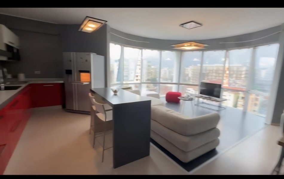 Tirane, jepet me qera apartament 2+1+Ballkon Kati 7, 800 € (Kika 1 ,Komuna e Parisit)